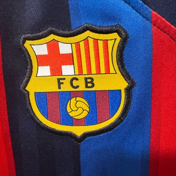 2023-2024 Barcelona Away 4th Kit Football Soccer Jersey - Picture 3 of 10
